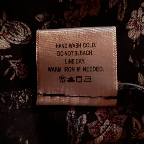 Emory Park - Landry Crochet Trim Open Front Woven top - Picture 7 of 7